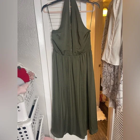 Jungle green halter dress NWT banana republic size L Jungle green halter dress NWT banana republic size L